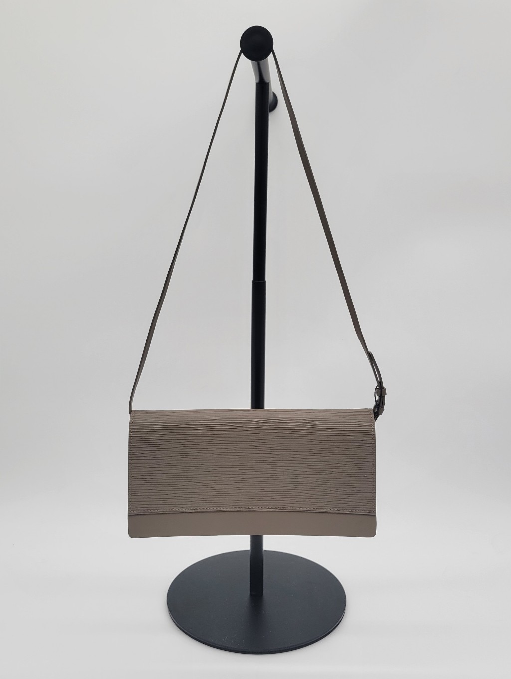 Vintage Louis Vuitton Honfleur Clutch